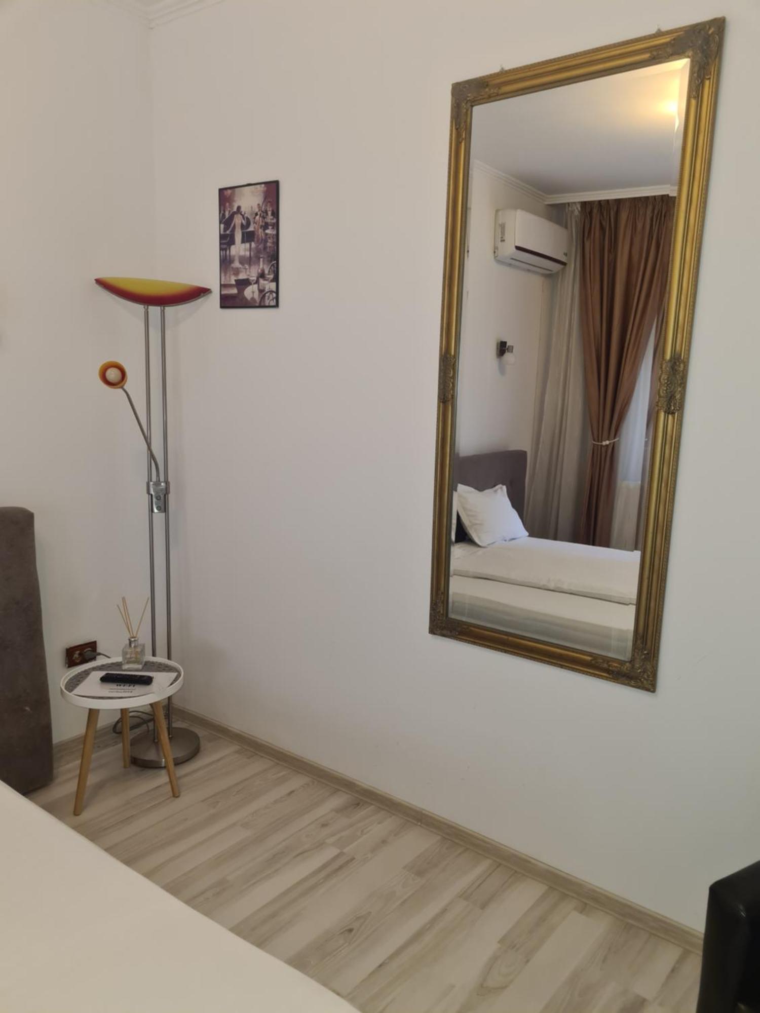 Pensiunea Corina Boutique Κραϊόβα Εξωτερικό φωτογραφία