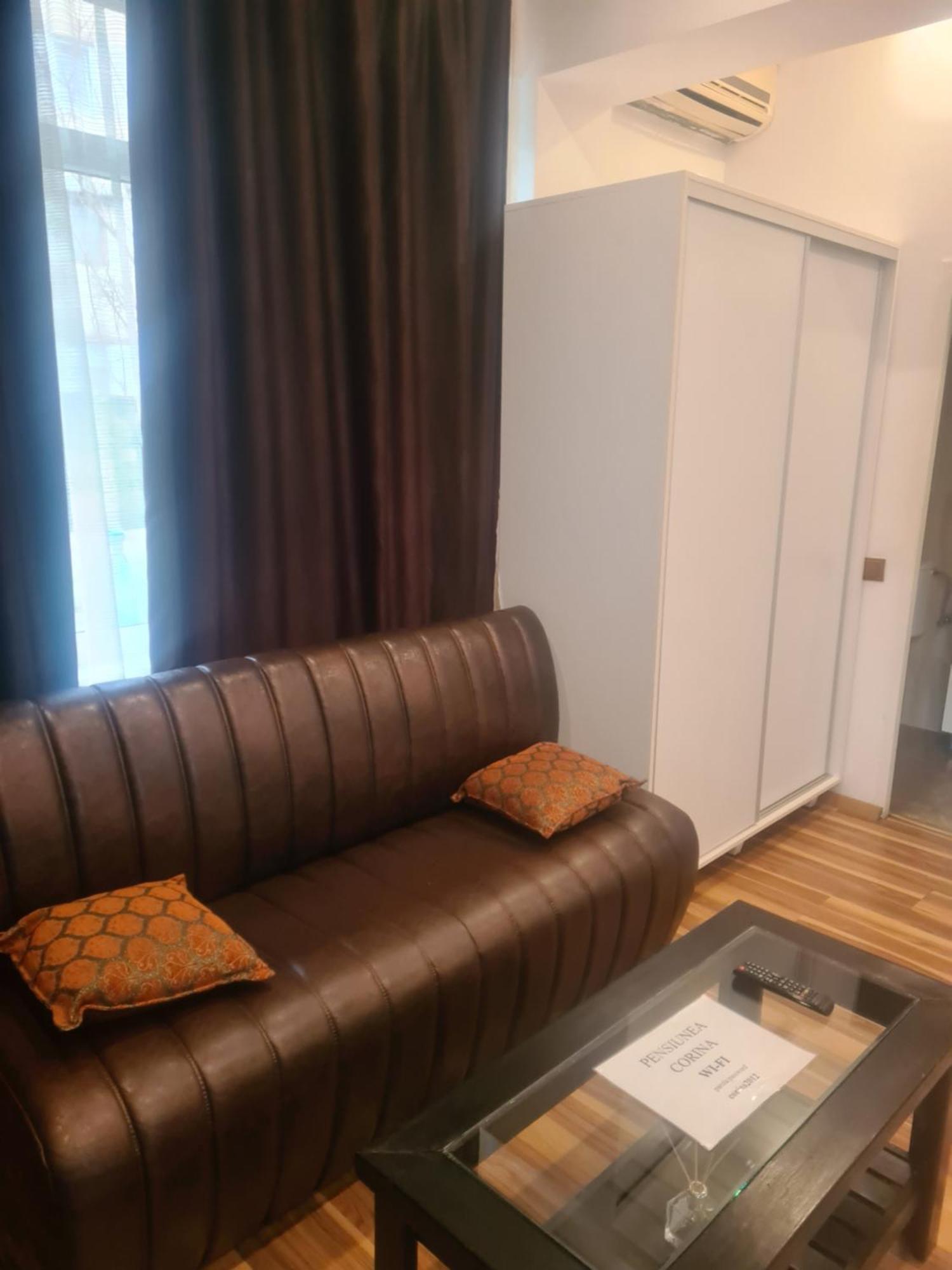 Pensiunea Corina Boutique Κραϊόβα Εξωτερικό φωτογραφία